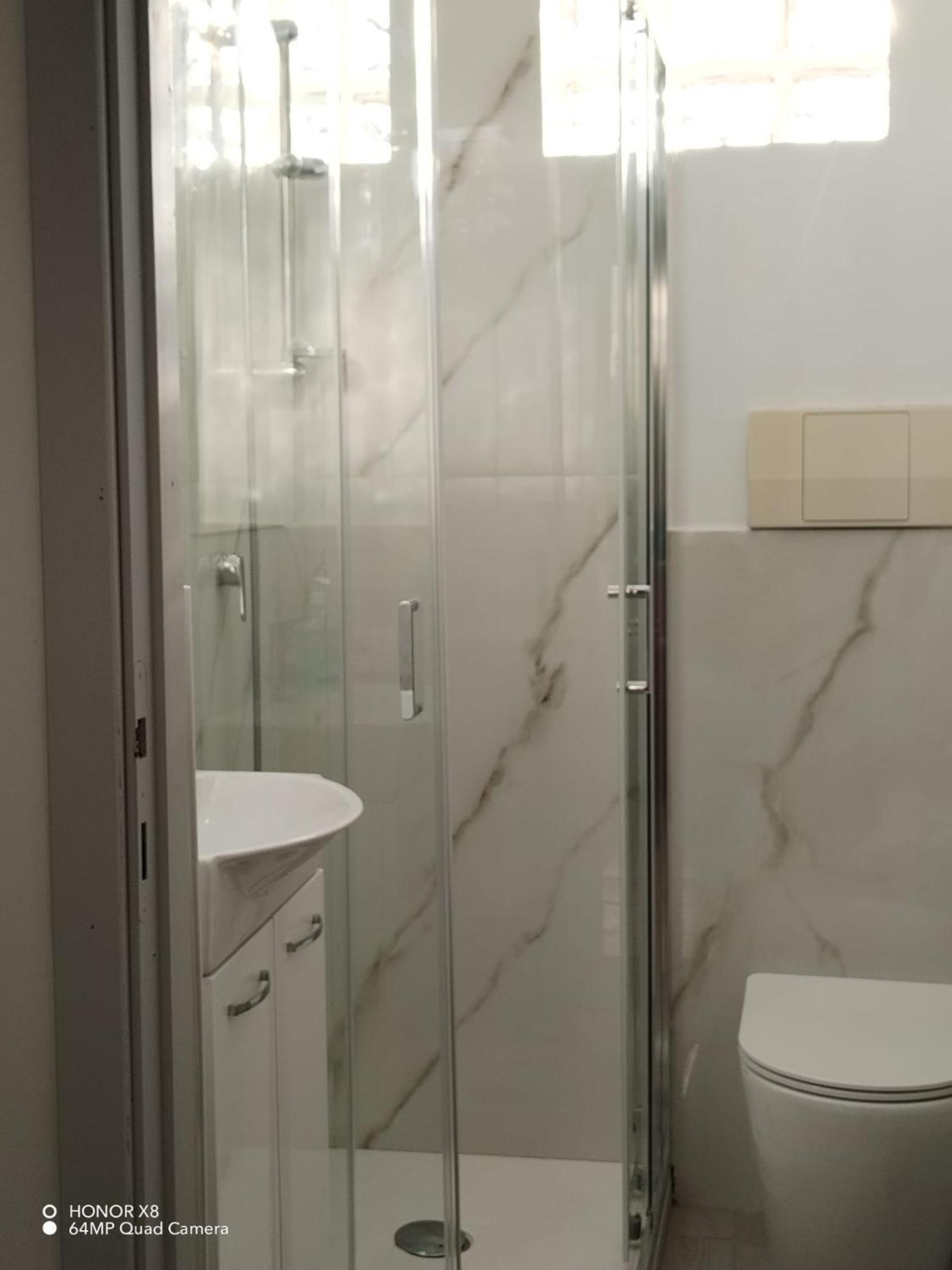 B&B Civitavecchia La Casetta Con Giardino Экстерьер фото